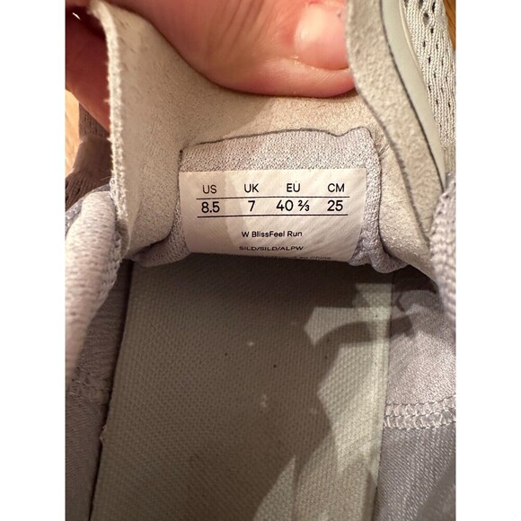 Lululemon BlissFeel Run Light Gray & White Running Shoes Women’s Size US 8.5 - Picture 3 of 5